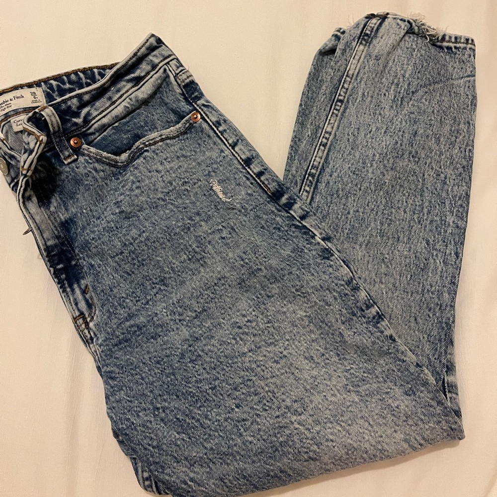 Abercrombie & Fitch Light Wash Straight Leg Jeans